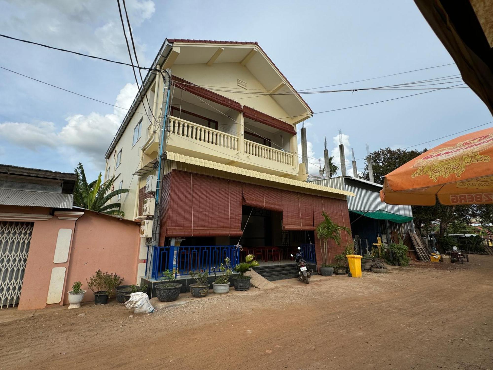 Dary'S Village Guesthouse & Restaurant Phumi Chong Kaoh Exteriör bild