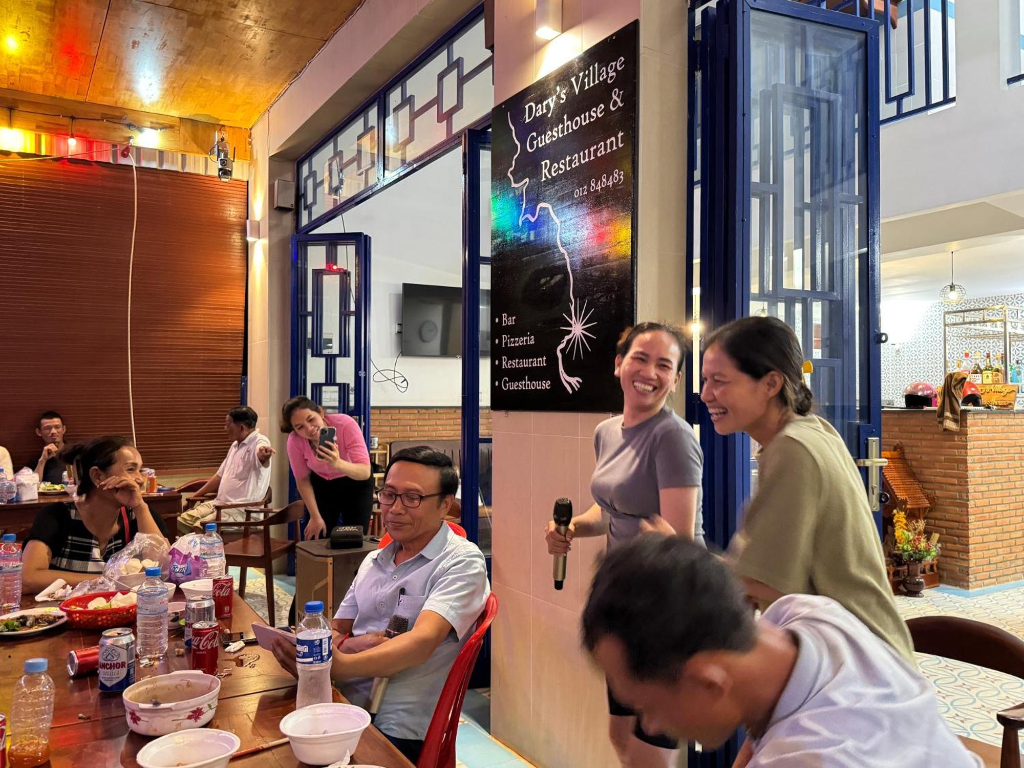 Dary'S Village Guesthouse & Restaurant Phumi Chong Kaoh Exteriör bild